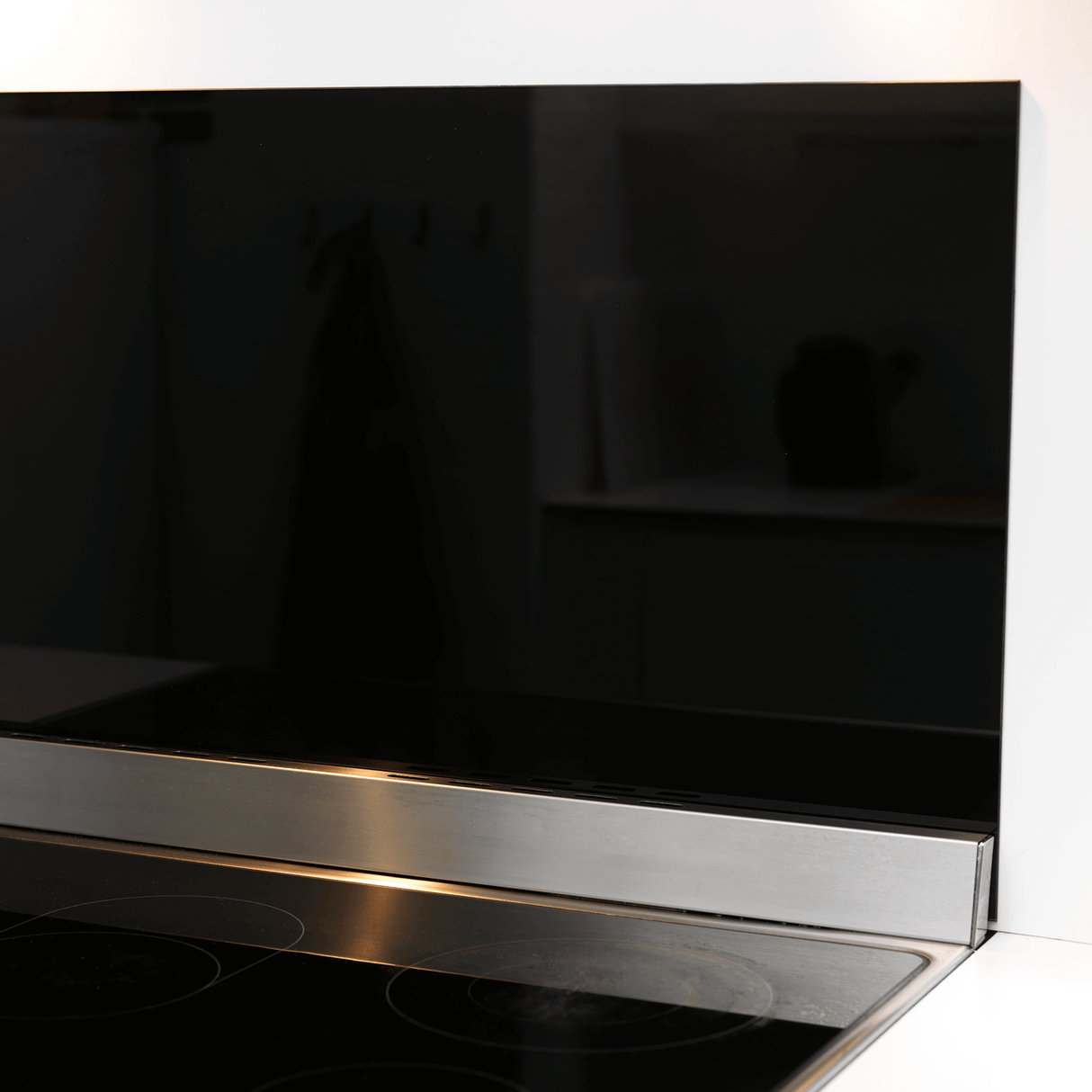Splashback black glass inspiration 40401.png